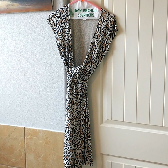 Diane Von Furstenberg Dresses & Skirts - DVF Wrap Dress